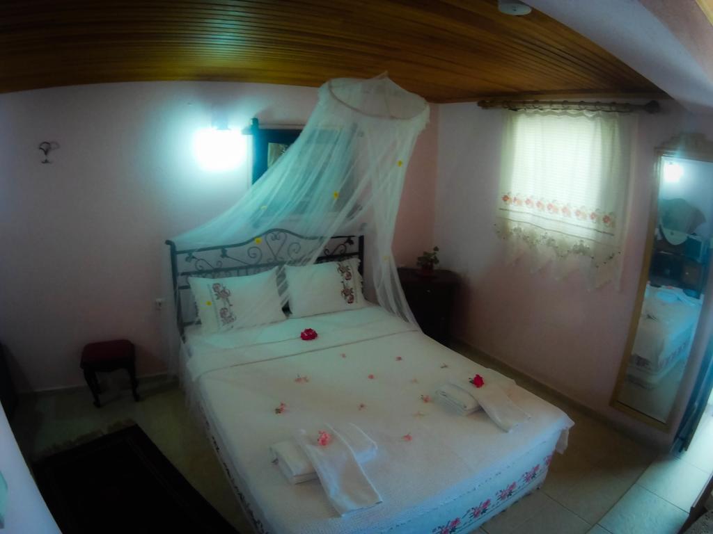 Antik Motel Alaçatı Esterno foto